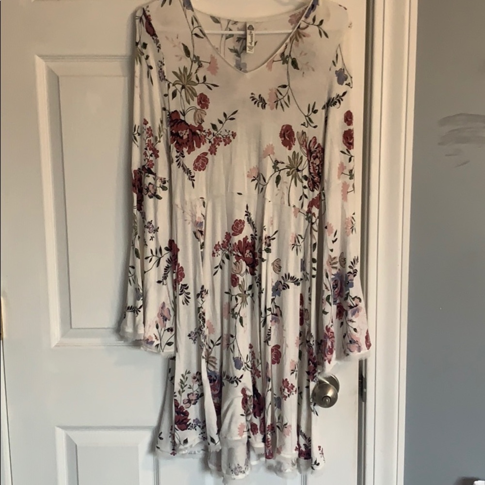 Bell Long Sleeve Lightweight Dress